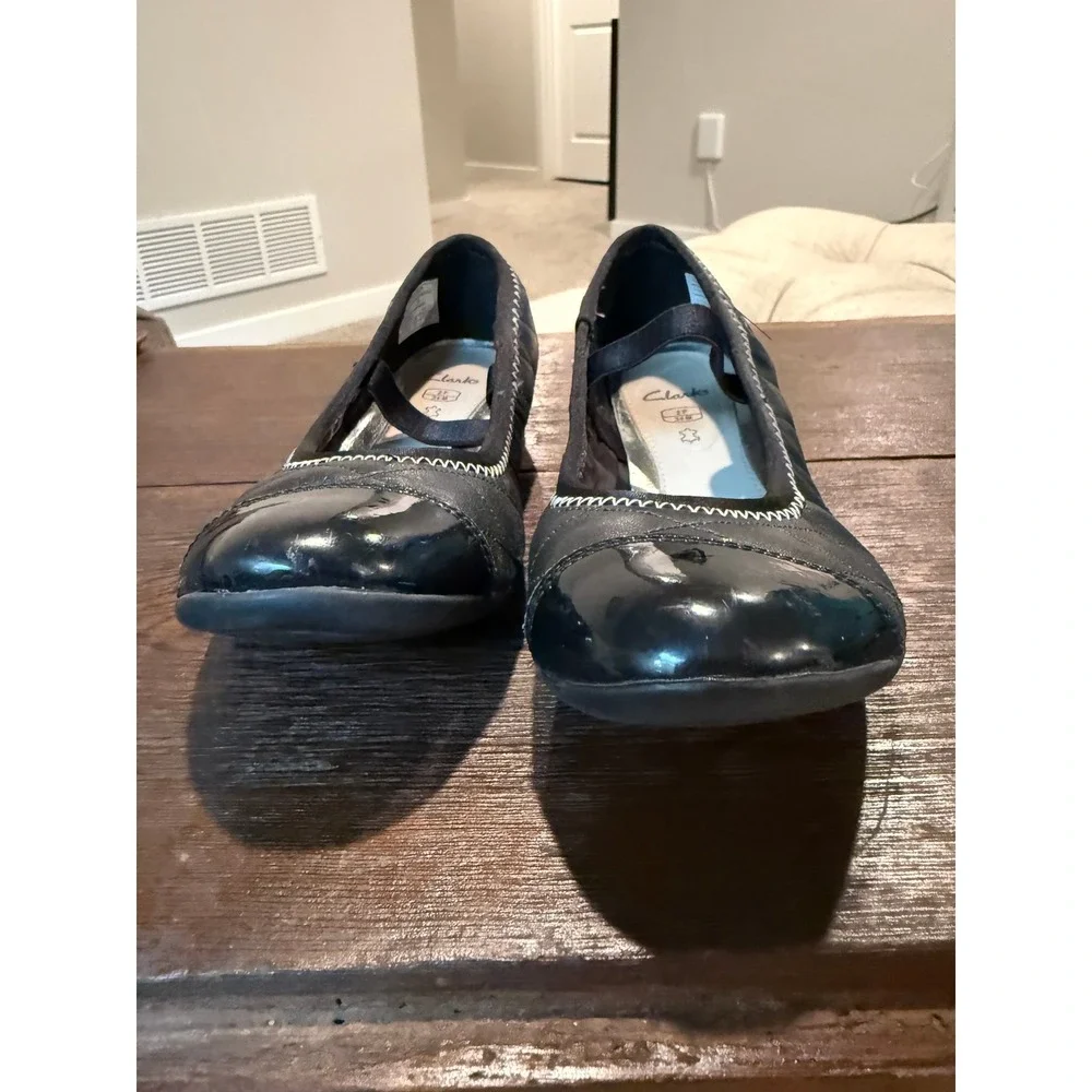 Clarks Kids Black Quilted Leather‎ Mary Jane Flats Patent Cap Toe UK 2 EUR 34